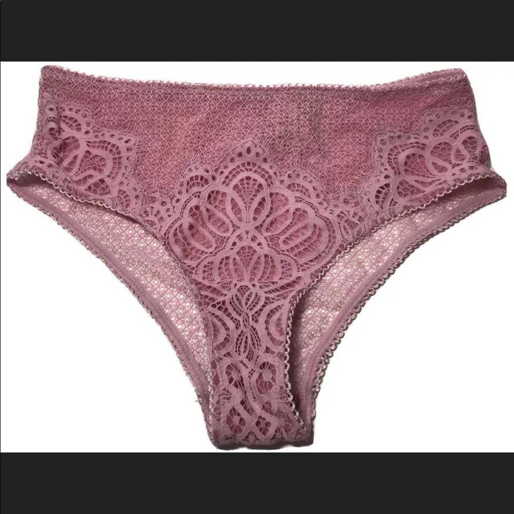 🏷VS M  Thong Panties Dream Angels High Waist NWT